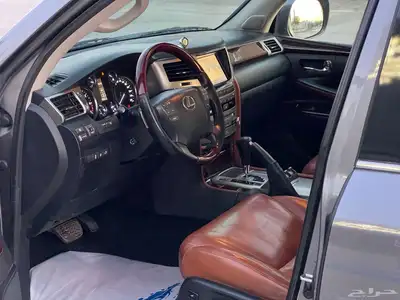 لكزس LX570 (2012) 10