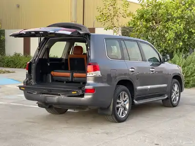 لكزس LX570 (2012) 6