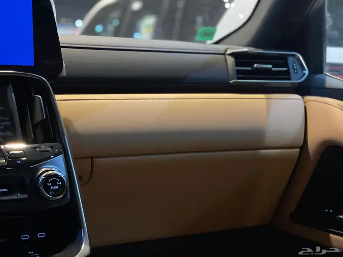 لكزس بي بي LX600 13