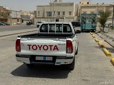 هايلوكس غمارة ديزل 2800 قير عادي 6 غيار 2023 المالك الأول 4