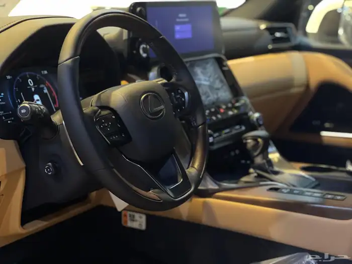 لكزس بي بي LX600 9