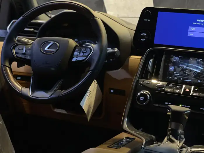 لكزس بي بي LX600 15