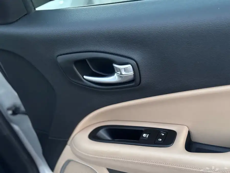 جيب jeep كومباس 2020 عداد 10 الف 16