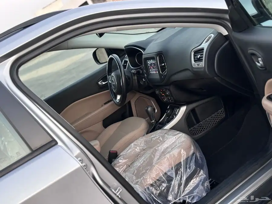 جيب jeep كومباس 2020 عداد 10 الف 17