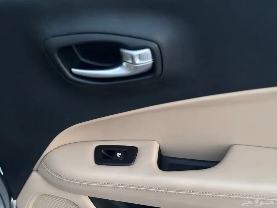 جيب jeep كومباس 2020 عداد 10 الف 22