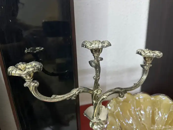شمعدان ايطالي فخم نحاس مطلي فضه عدد 2 ومزهريه 7