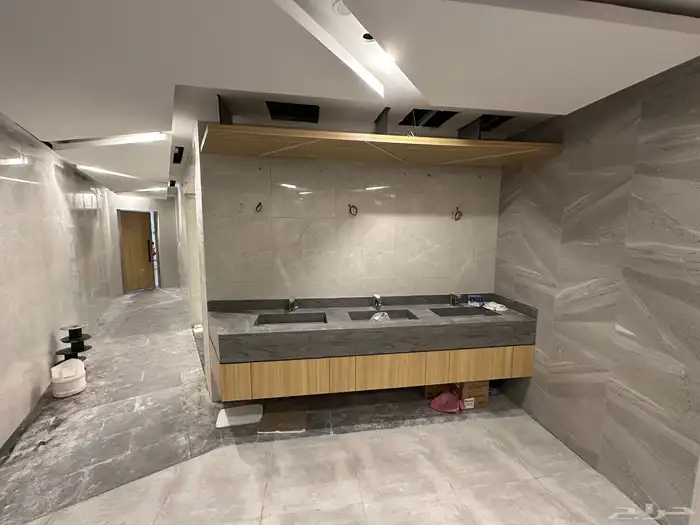 توريد و تركيب قواطع و ابواب فينوليك HPL 1