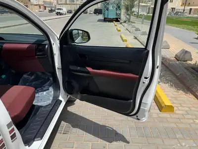 هايلوكس غمارة ديزل 2800 قير عادي 6 غيار 2023 المالك الأول 18