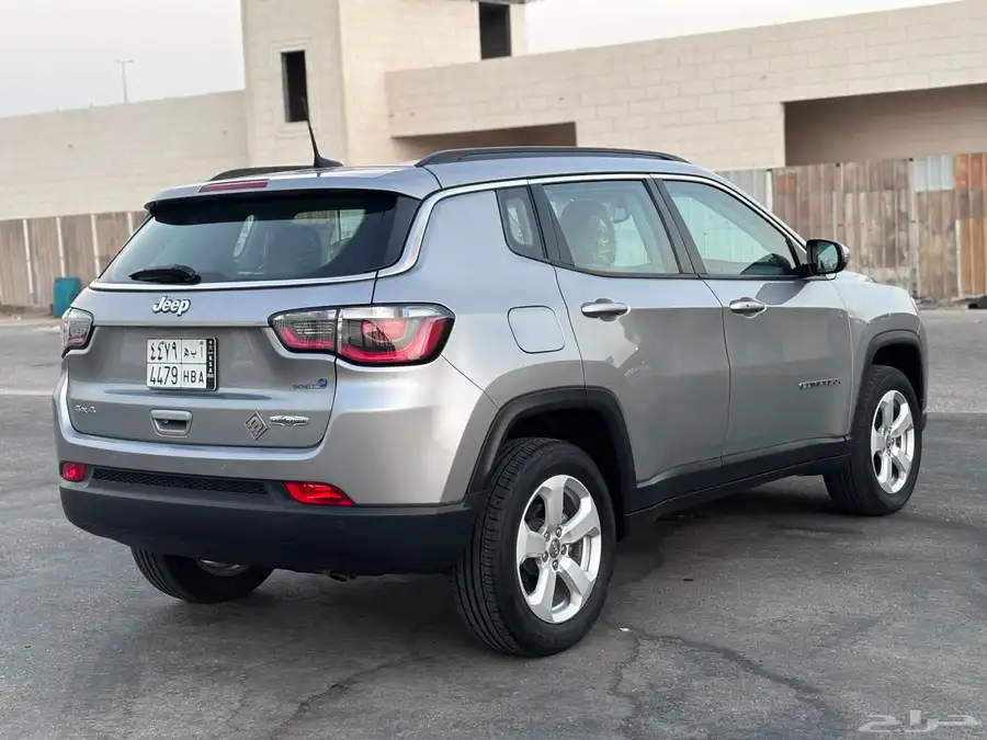 جيب jeep كومباس 2020 عداد 10 الف 6