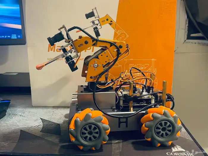 روبوت جاهز لمشاريع التخرج Raspberry pi Rover robot arm 0