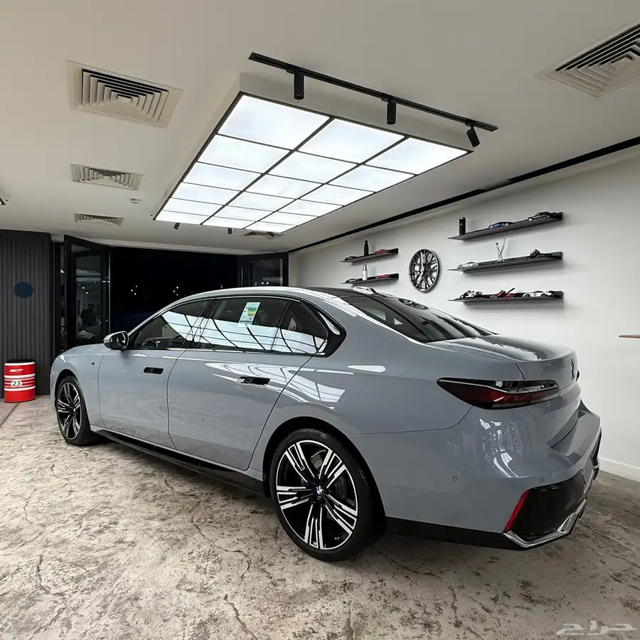 2025 NEW BMW 735i 2