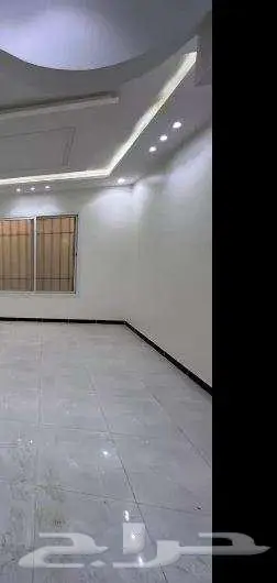 فيلا للبيع حي العزيزية الرياض عليها كود 32