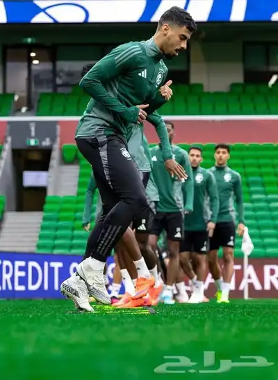 المنتخب السعودي اطقم تمارين 24-25 5