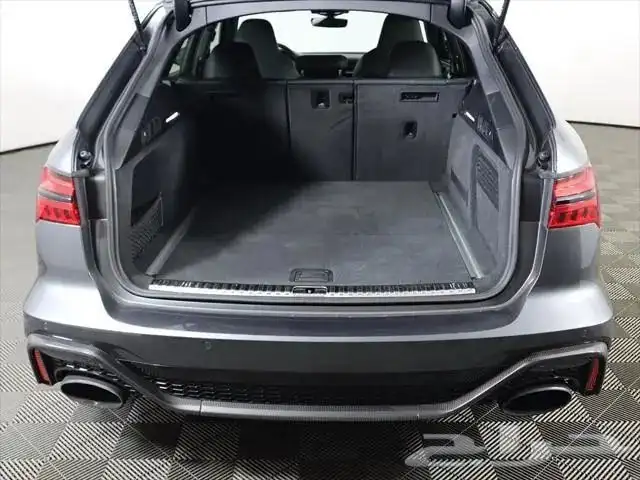 اودي ار اس 2021 Audi RS 6 Avant 5
