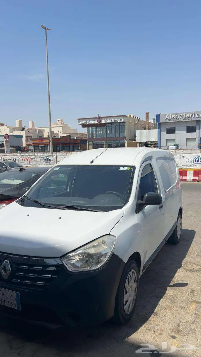 سيارة رينو فان 2020 نظيفة 5