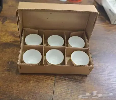 طقم فناجيل قهوة عربية من ليموج (Bernardaud) بشعار الإمارات 7