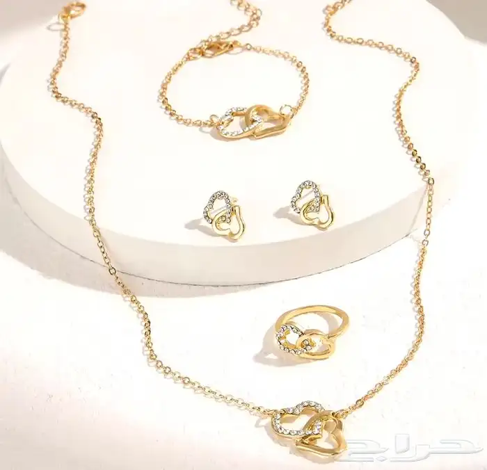 مجموعه مكونه خمسه قطع عصريه وانيقه 2