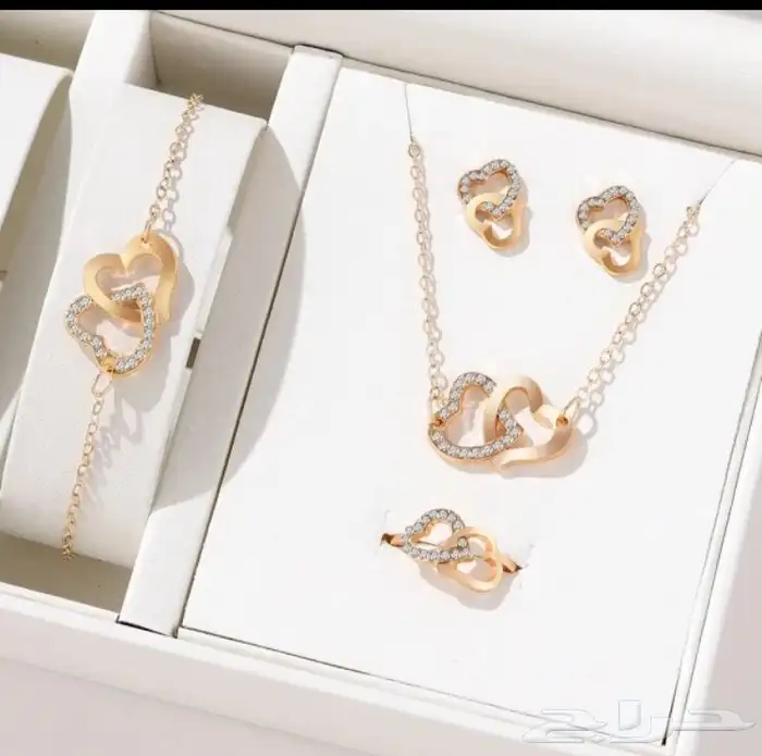 مجموعه مكونه خمسه قطع عصريه وانيقه 3