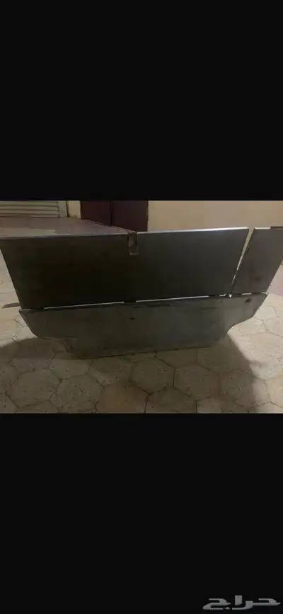 للبيع صندوق عزبه مع خزان ماء 3