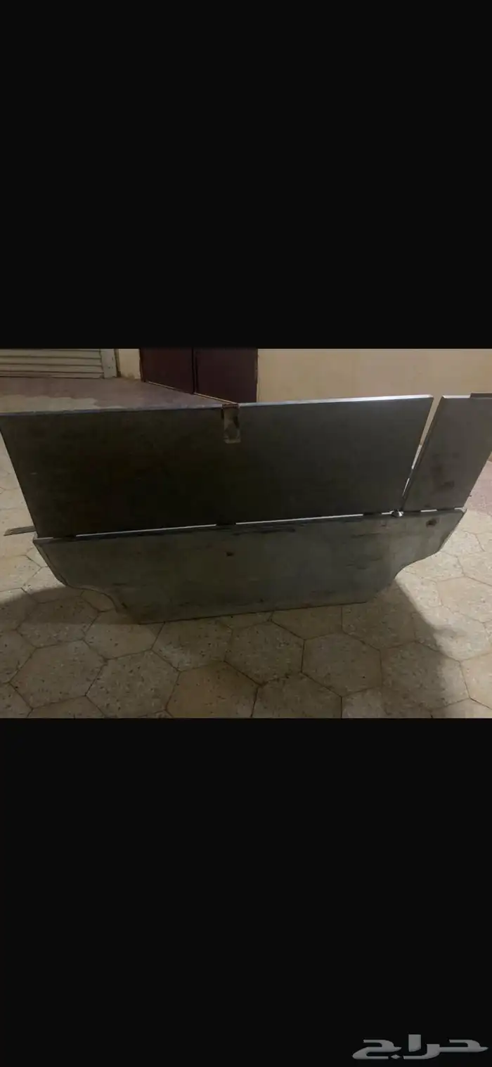 للبيع صندوق عزبه مع خزان ماء 3