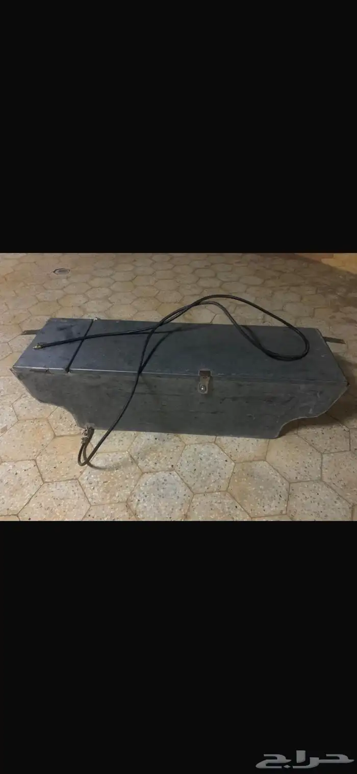 للبيع صندوق عزبه مع خزان ماء 2