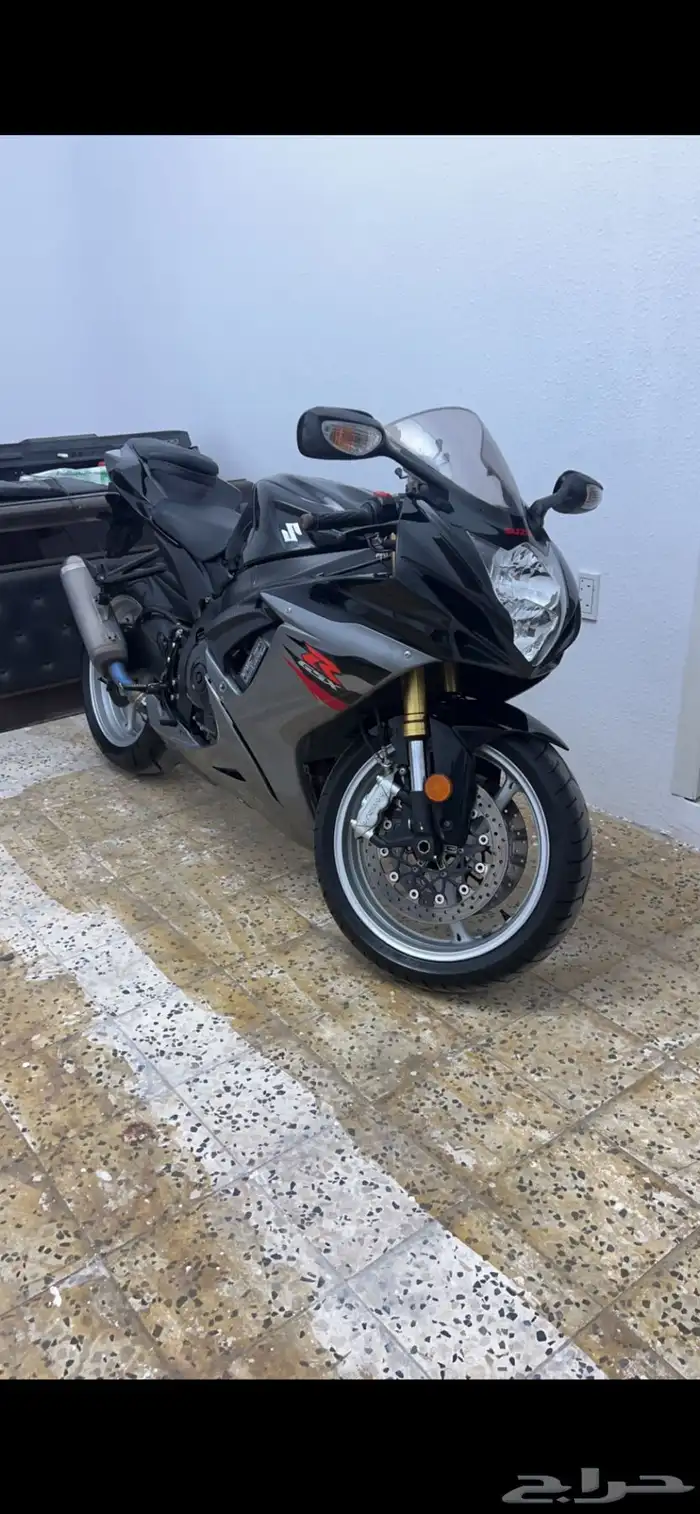 ريس سزوكي 2018 حجم 750 1