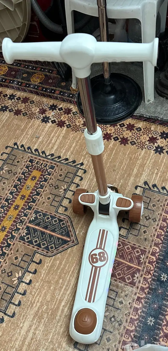سكوتر اطفال جديد فيه اضاءة وأصوات 0