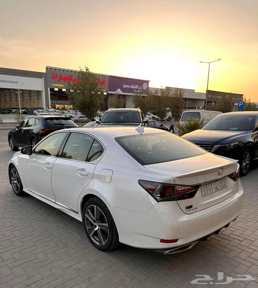 لكزس GS350 2018 30