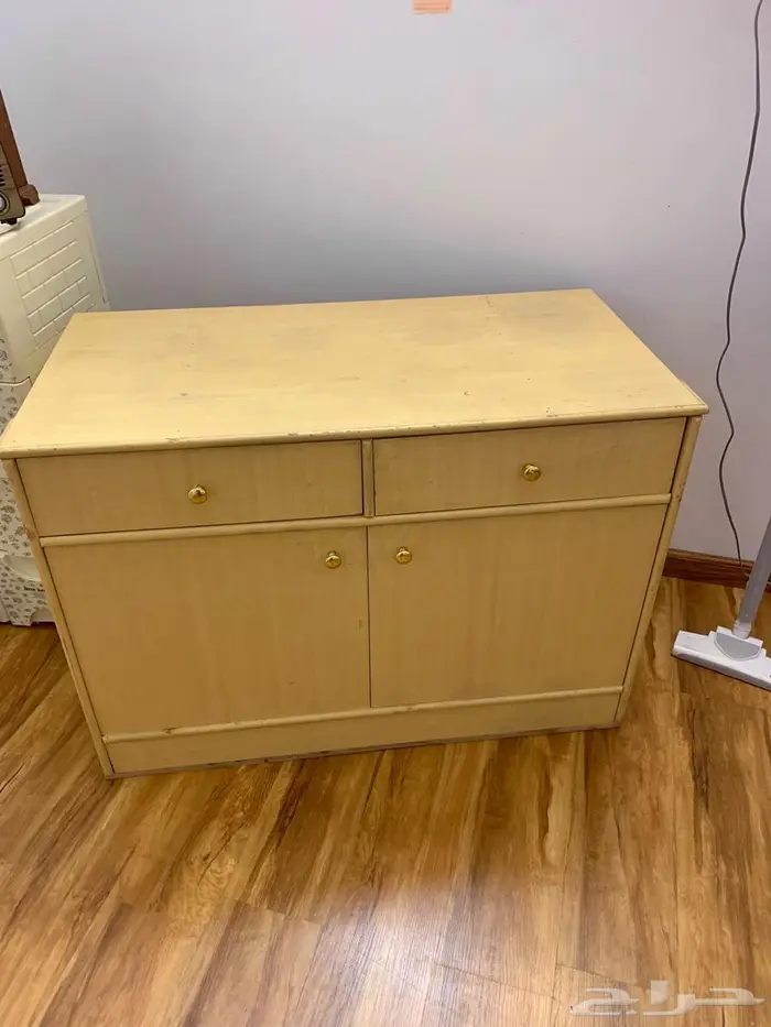 دولاب تسريحه ومدخل كبير للبيع خشب أصلي مقاس 110 56 0