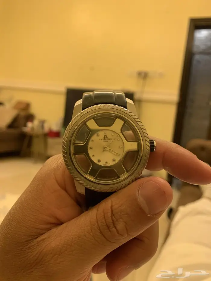 ساعة للبيع 0