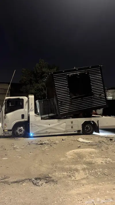 سطحه من ابها وخميس مشيط الى الرياض او إلى الدمام 0