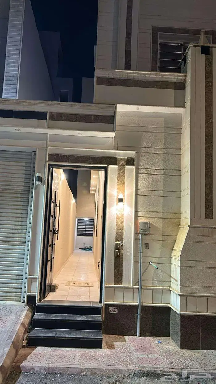 شقة مميزة للايجار بحي الرمال مخطط عبير 3
