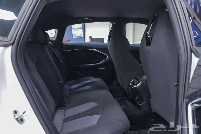 انطلق مع ام جي 7 ستاندر 2025 من صالح للسيارات 18