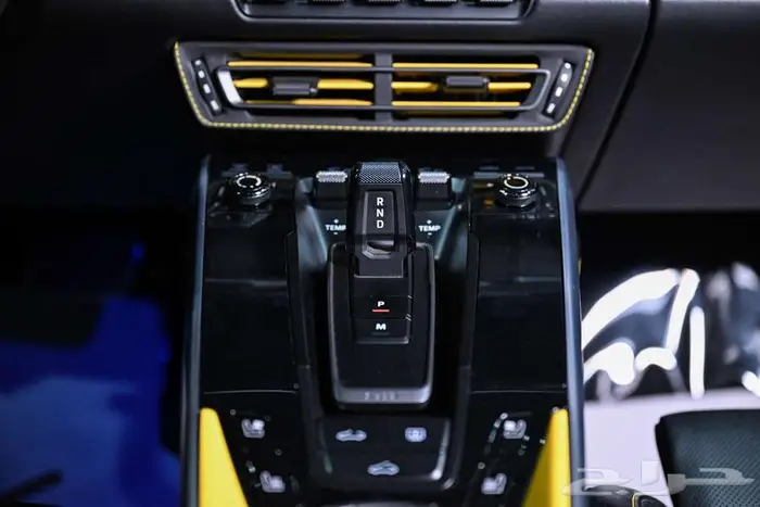 شركة البريمي لسيارات Porsche Carrera 911 8