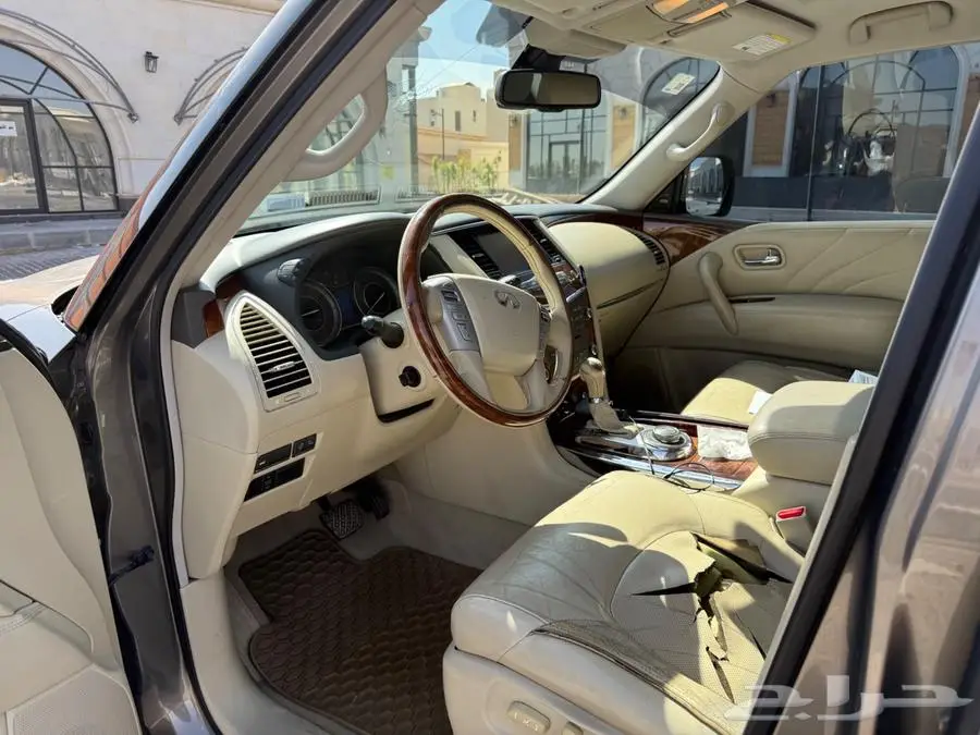 انفينتي 2015 QX80 8