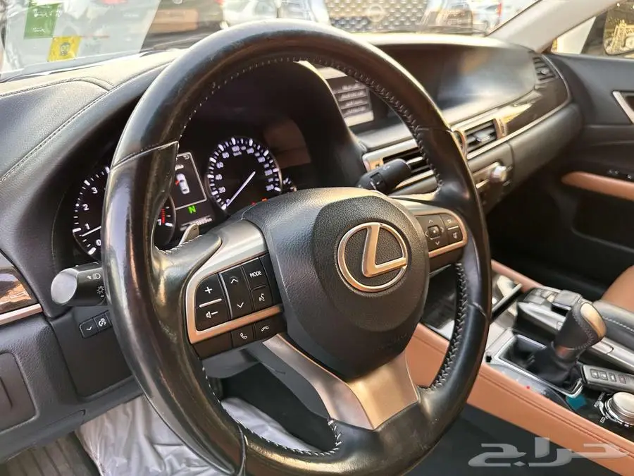 لكزس GS350 2018 22