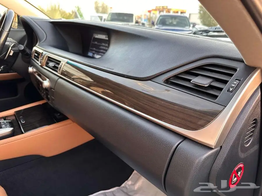 لكزس GS350 2018 26