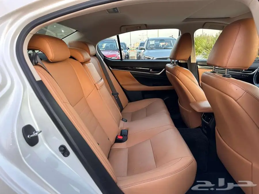 لكزس GS350 2018 10