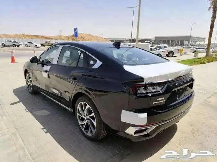 فورد تورس تيتانيوم بنزين 2025 سعودى صيانه مجانيه 6
