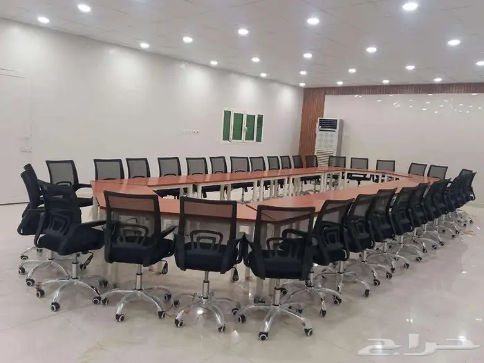 طاولة تدريب جديدة   مشطوفة وسداسية بتصميم متين وجودة 0