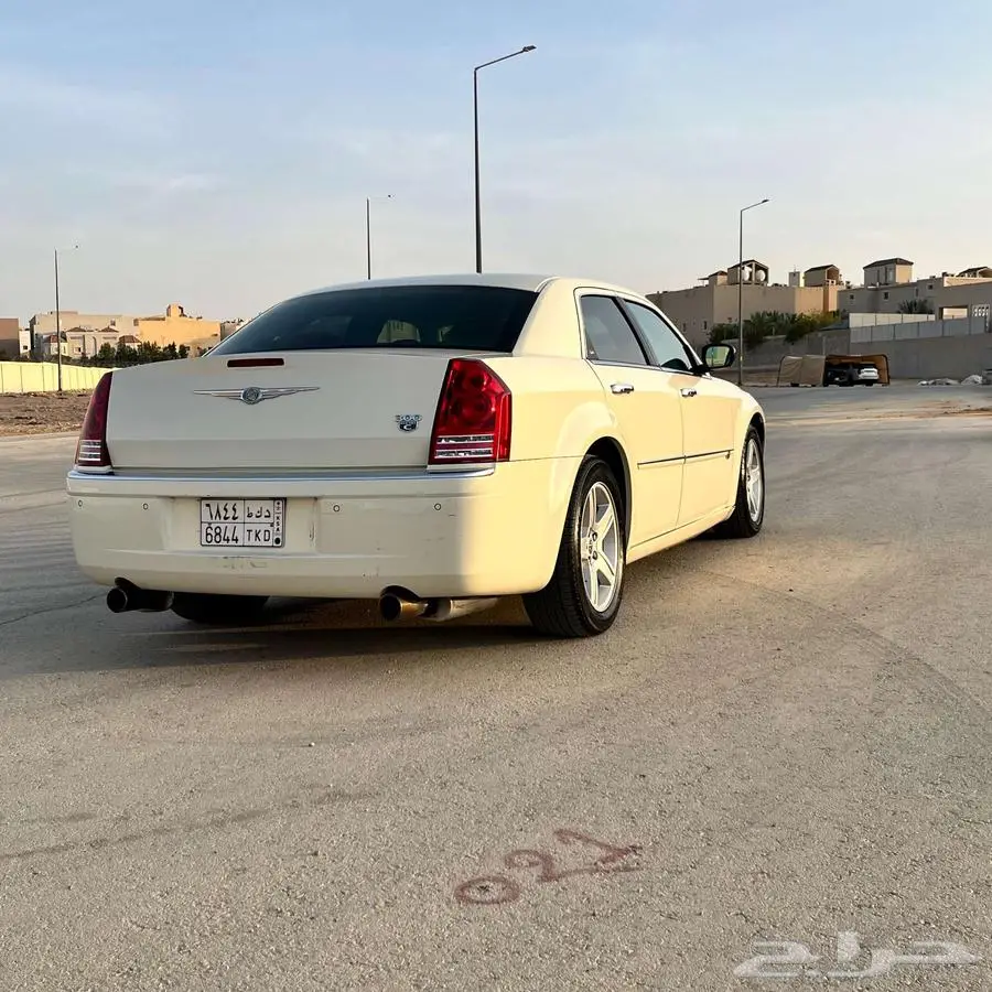 كرايزلر 300C HEMI 2010   محرك 5.7L V8 6