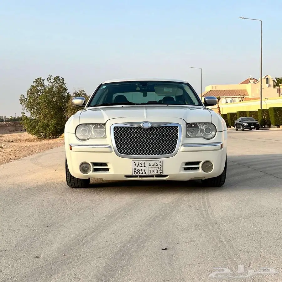 كرايزلر 300C HEMI 2010   محرك 5.7L V8 0