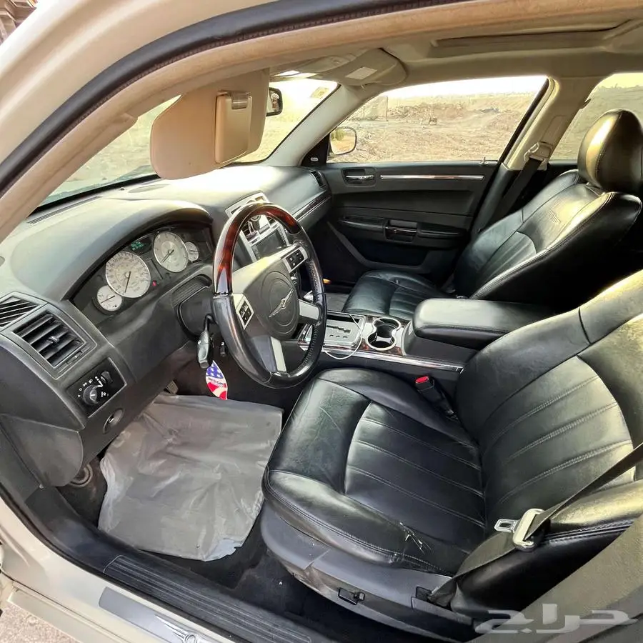 كرايزلر 300C HEMI 2010   محرك 5.7L V8 10