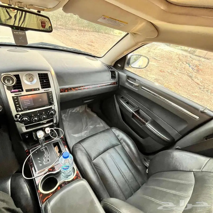 كرايزلر 300C HEMI 2010   محرك 5.7L V8 11