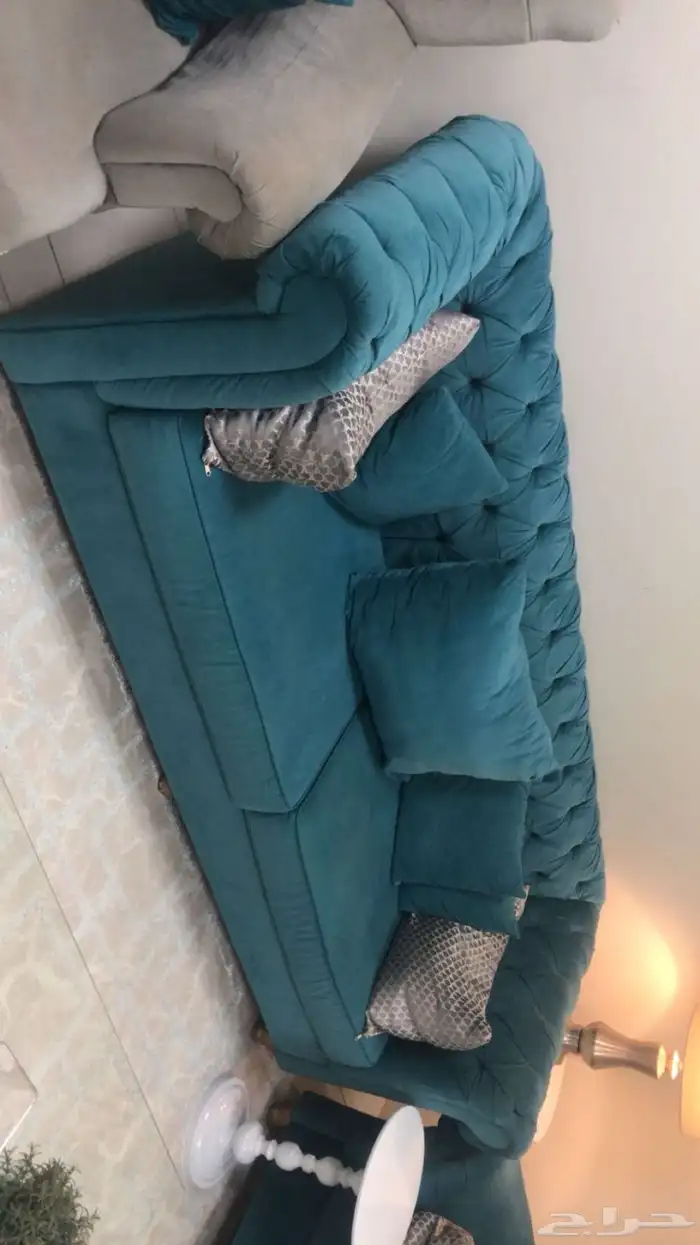 كنب ممتاز و بحاله جيده للبيع 0