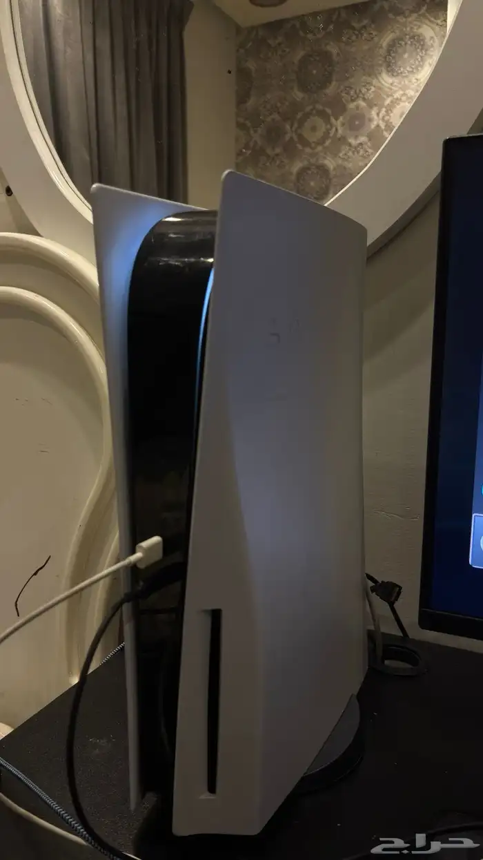 سوني 5 للبيع استخدام سنه نضيف لم يفك ولا دخل الصيانه 0