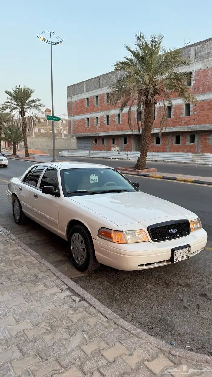 فورد كراون فيكتوريا بوليسي 2010 6