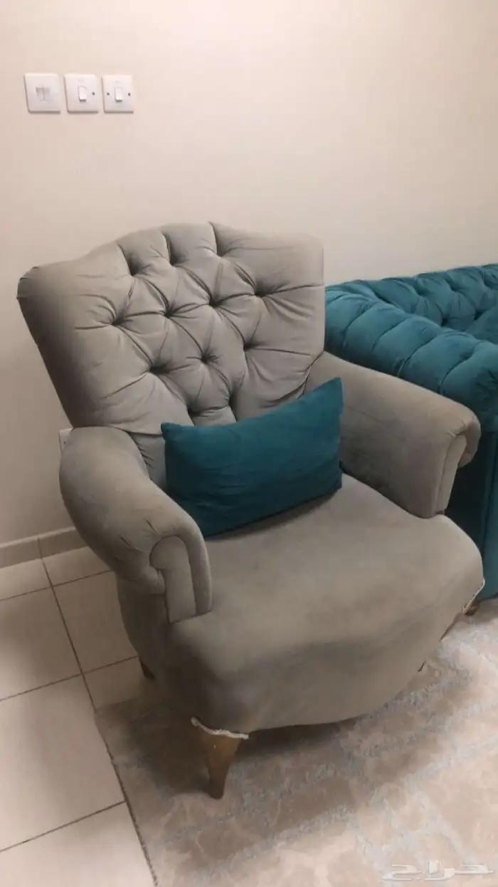 كنب ممتاز و بحاله جيده للبيع 4