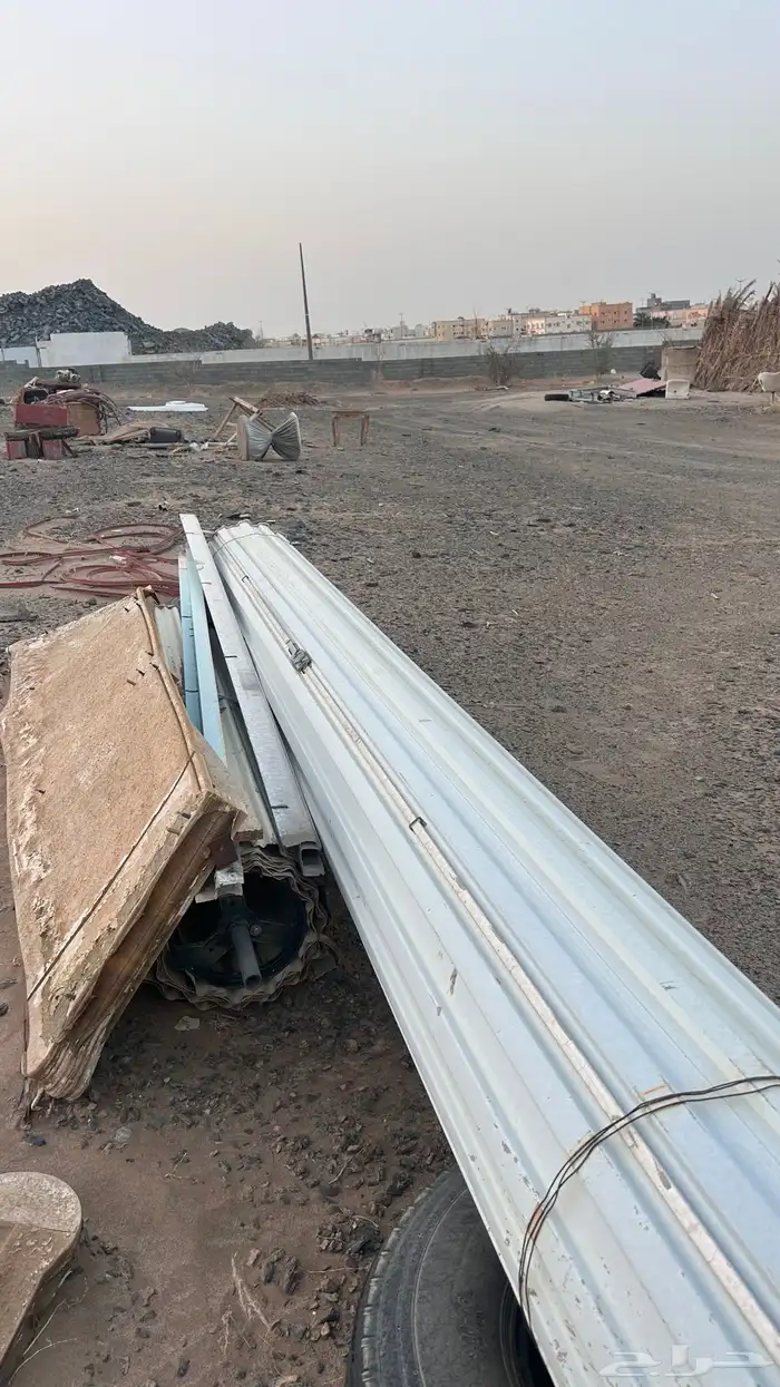 كراج اربعه متر عرض وطول عادي وكراج محل 1