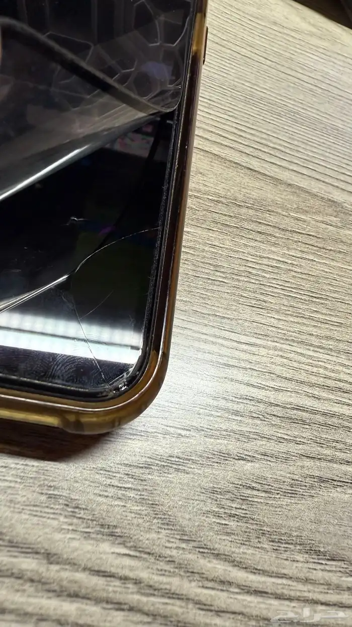 ايفون XR نظيف 3